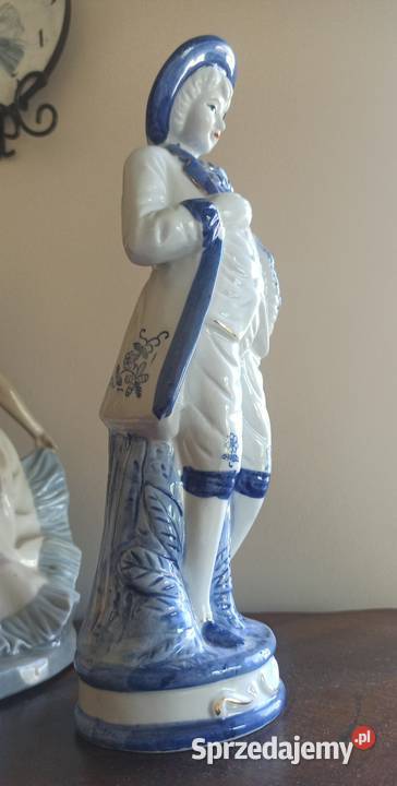 Figurka młodzieńca z koszykiem owoców Bez pomorskie Gdańsk