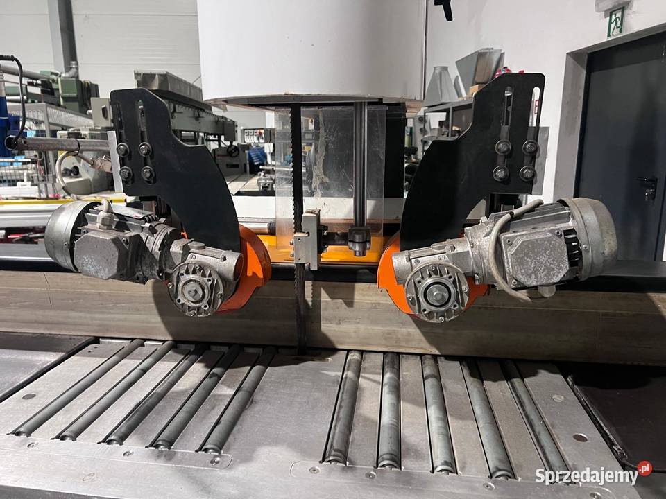 Piła taśmowarozdzielcza z posuwem VENETA Juszczyn