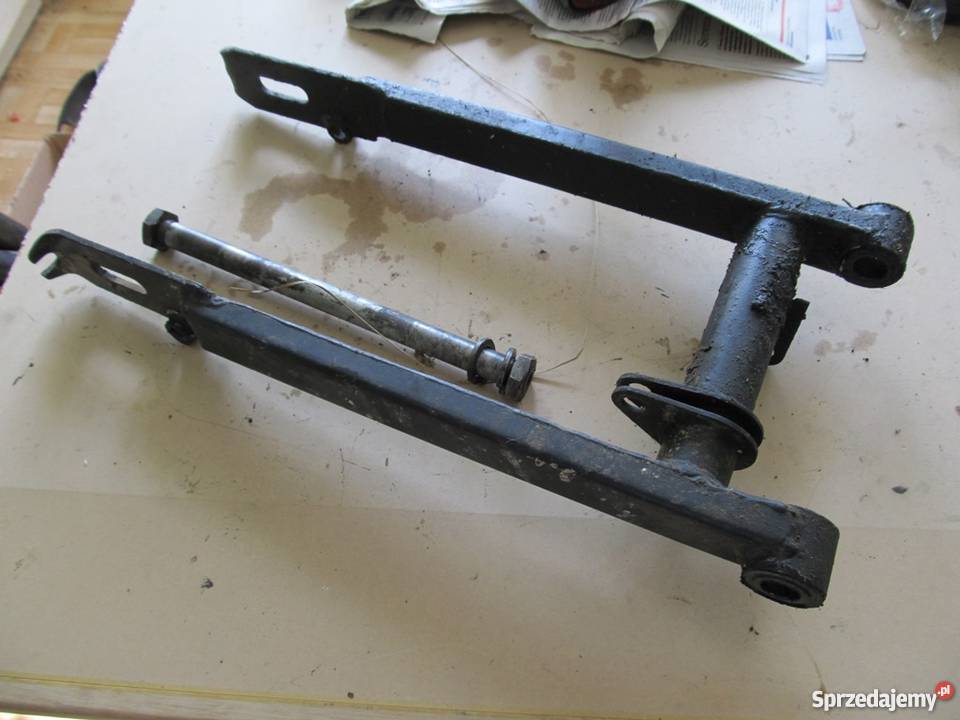 WSK 125 wahacz oś wahacza ośka Pozostałe Szczurowa