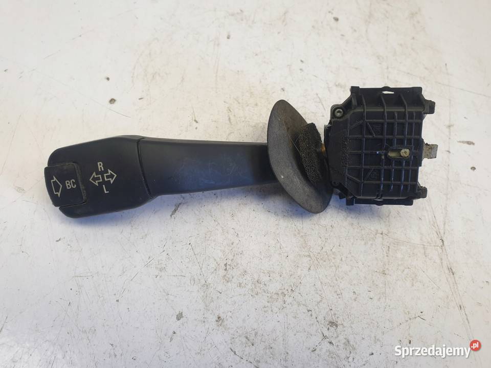 BMW E39 PRZEŁĄCZNIK KIERUNKOWSKAZÓW 8352172 Rudka