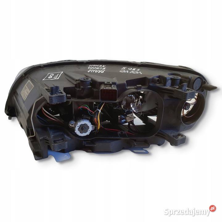PRZEDNIA LAMPA PRAWA PRZEDNI REFLEKTOR Volvo V70 Chełm