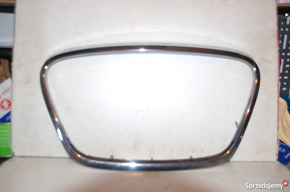 SEAT ALTEA LIFT 5P9 0915 RAMKA ATRAPY CHROM Lublin