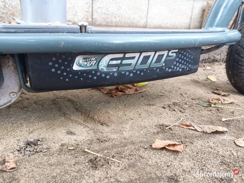 Hulajnoga elektryczna Razor o mocy 250 W do 100 Dębno