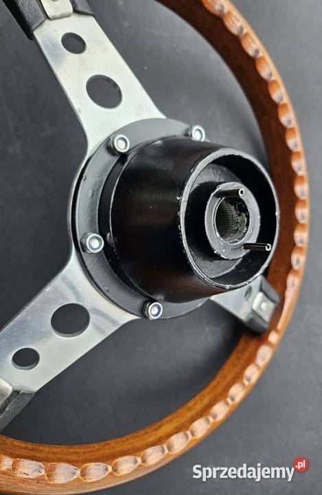 Drewniana kierownica Mountney Motor Products Części samochodowe Bydgoszcz
