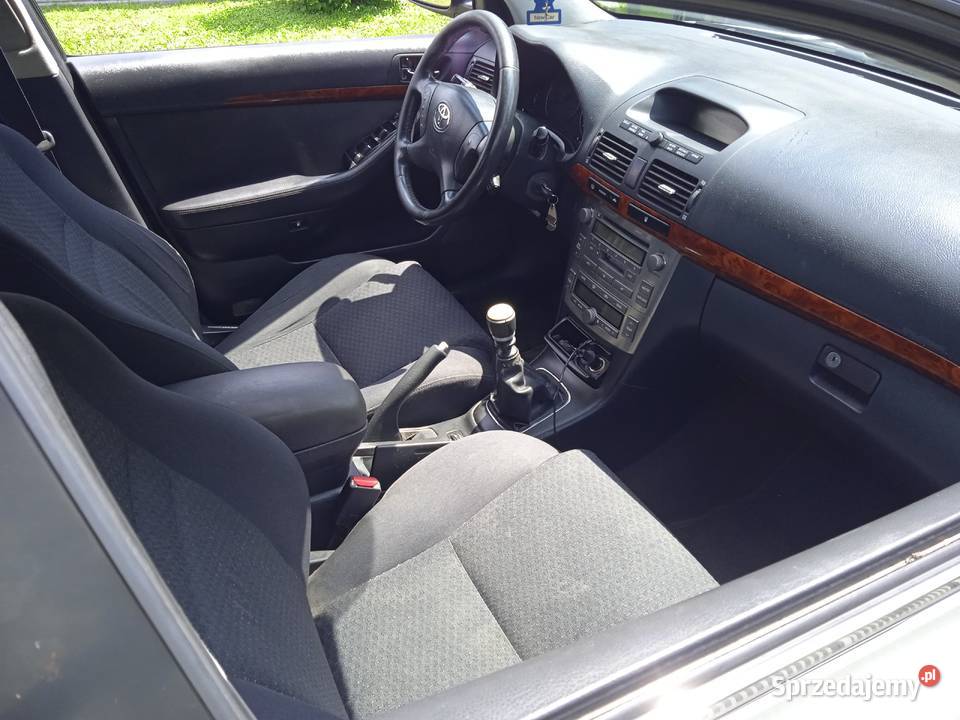 Toyota Avensis diesel ładny stan 180KM Samochody osobowe Staszów