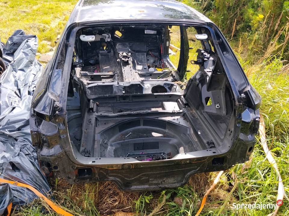 Wanna pas tylny Audi a4 b9 przed lift kolor ly9b Zbąszyń