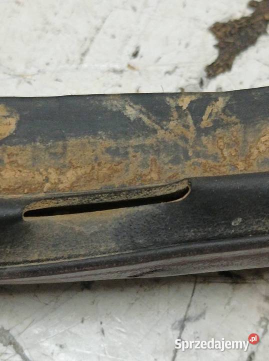 USZCZELKA KLAPY TYŁ BAGAŻNIKA Mitsubishi Space osobowe