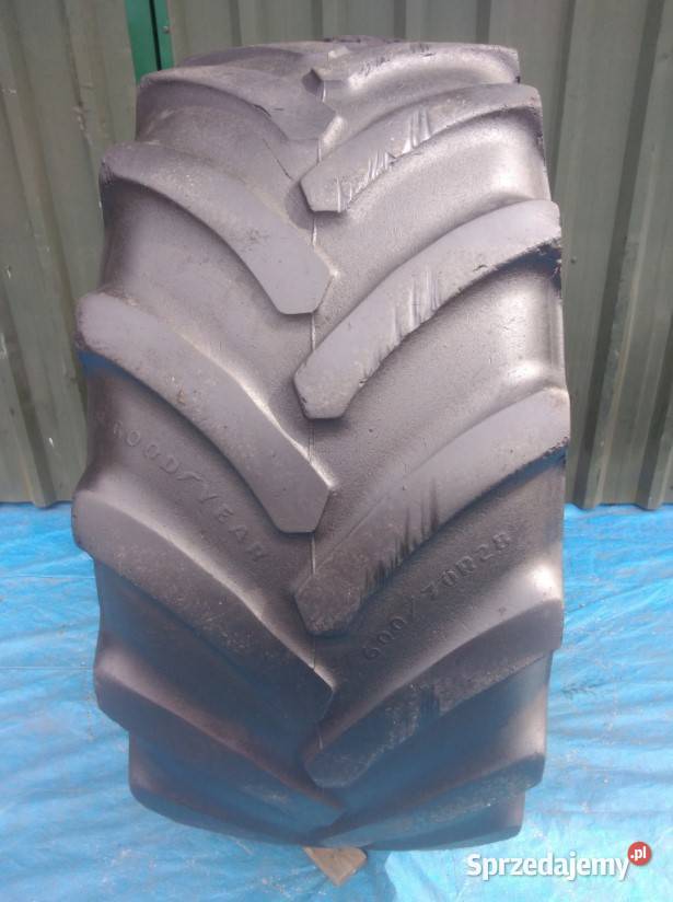 Opona Goodyear Optitrac R 60070 R 28