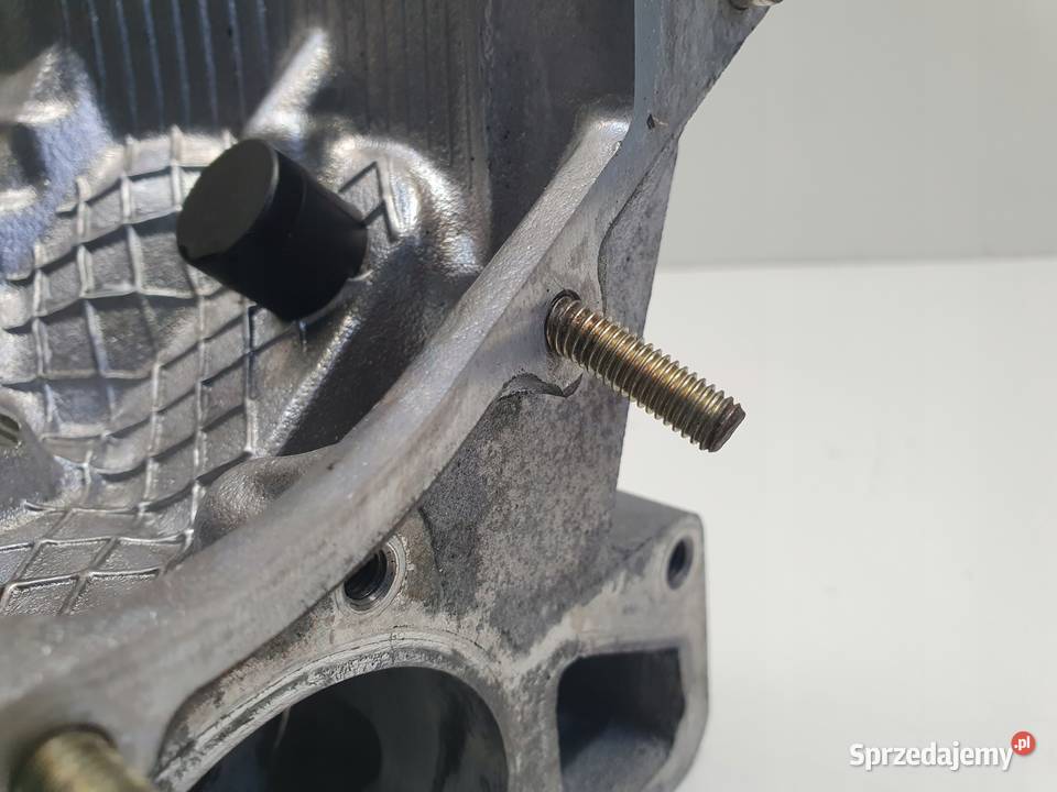 GŁOWICA CYLINDRÓW BMW E39 E46 22 i 1436812 osobowe lubelskie Chełm