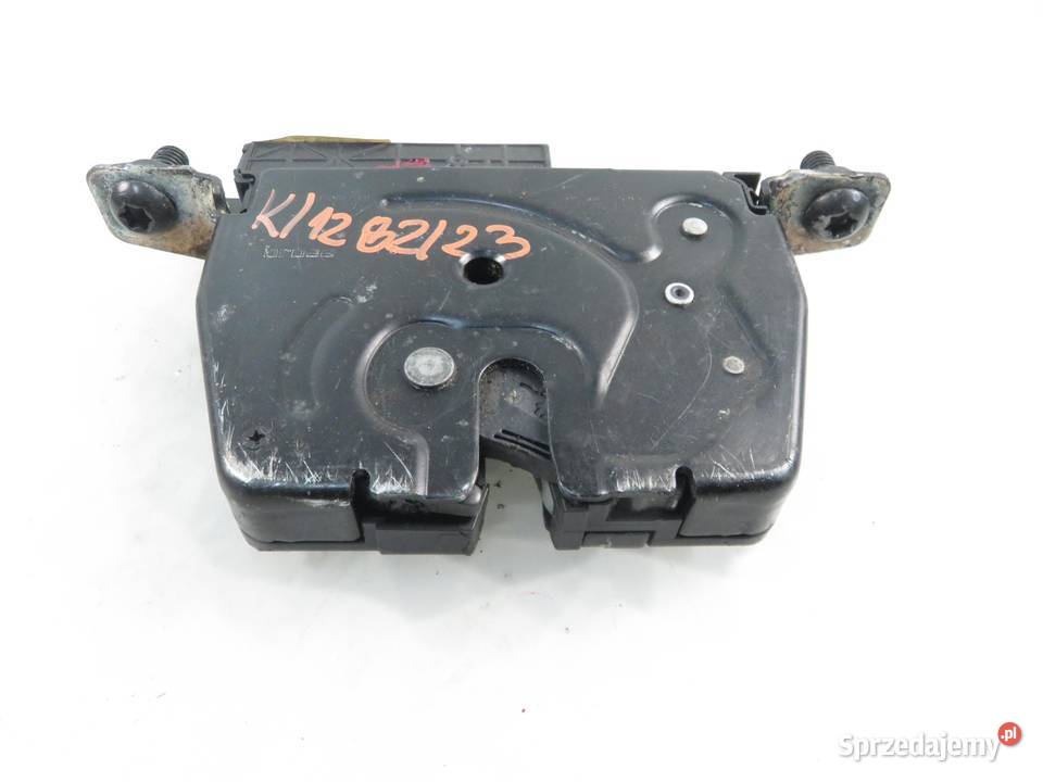 ZAMEK KLAPY BMW X1 E84 9127811