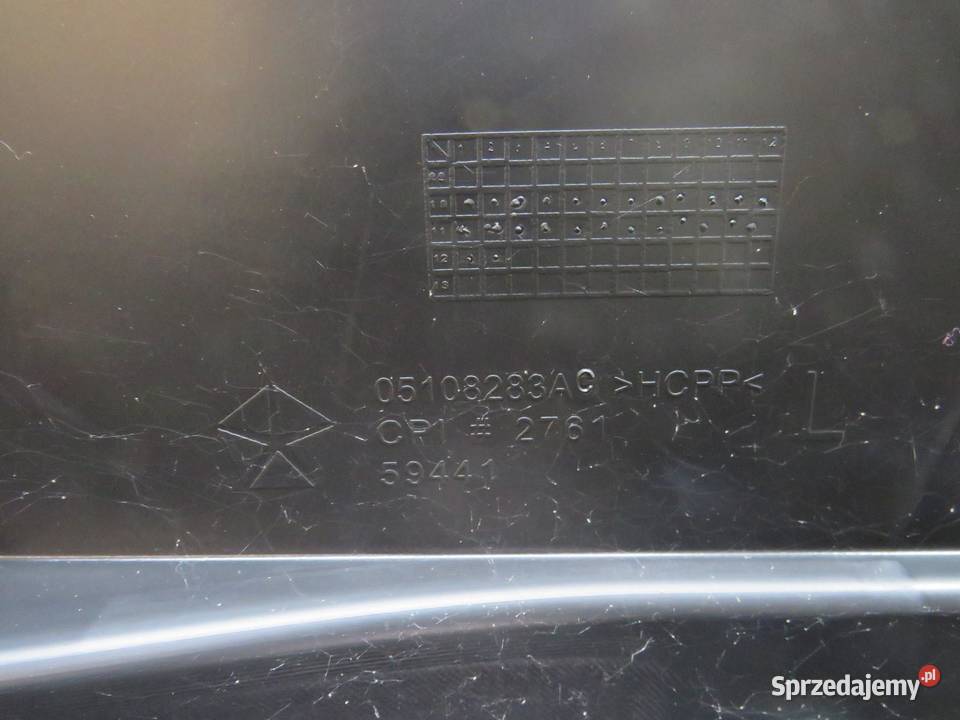 SCHOWEK WKŁAD BAGAŻNIKA JEEP WK2 05108283AC