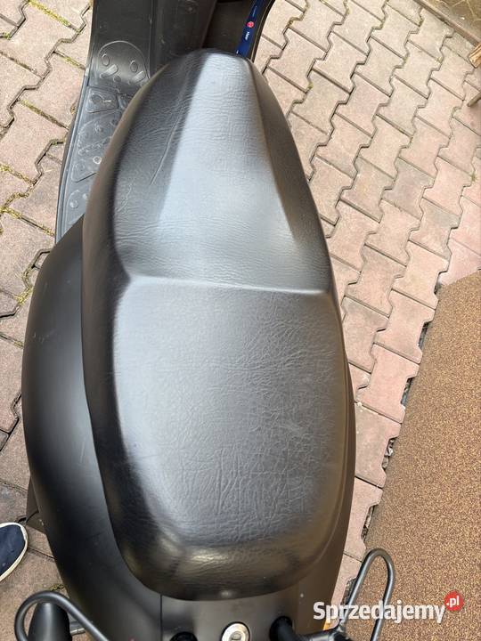 Zipp Triad 49cc 2006 pali na dotyk odmalowaniu Rok produkcji 2006 Nowy Sącz