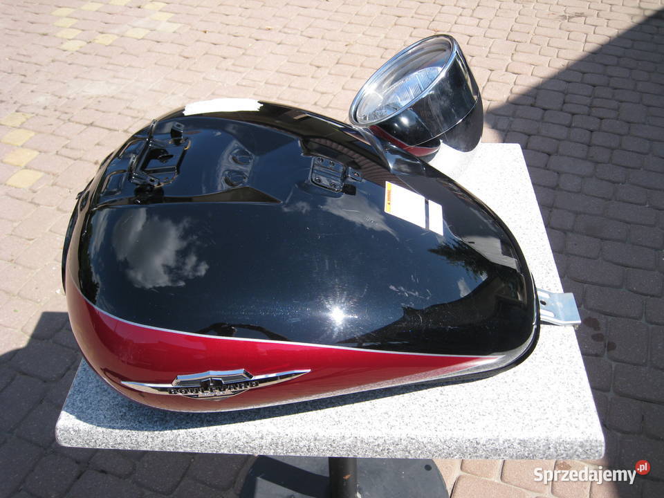 SUZUKI VLR1800 Reflektor Lampa zbiornik Białystok