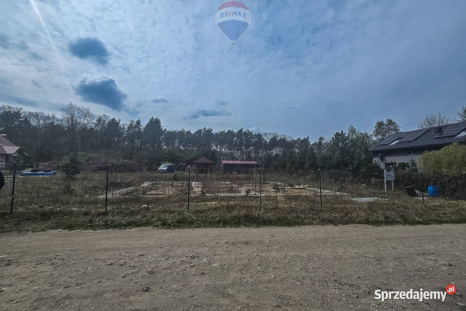 Leonów Działka z budową i mediami 1300 m łódzkie