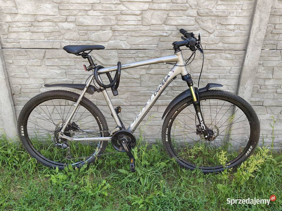 Rower crossowy UNIVEGA Terreno 30 Rama XL 22 Trekkingowe Drążdżewo