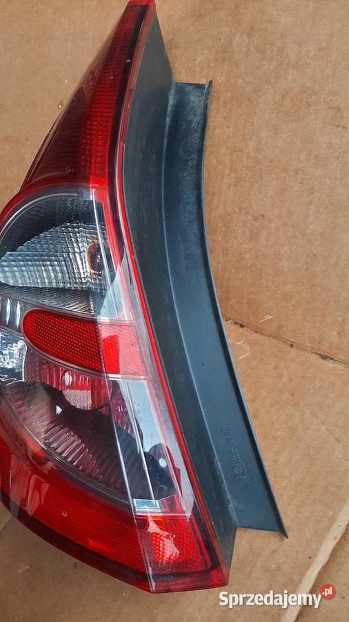 dacia sandero I lampa tylna prawa lewa lampy tył Dębno