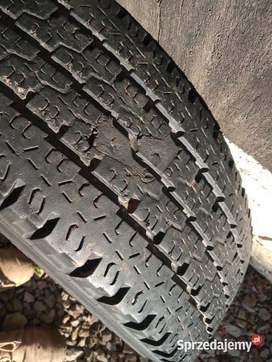 Opona Michelin Agilis 81 19575 R16C 75