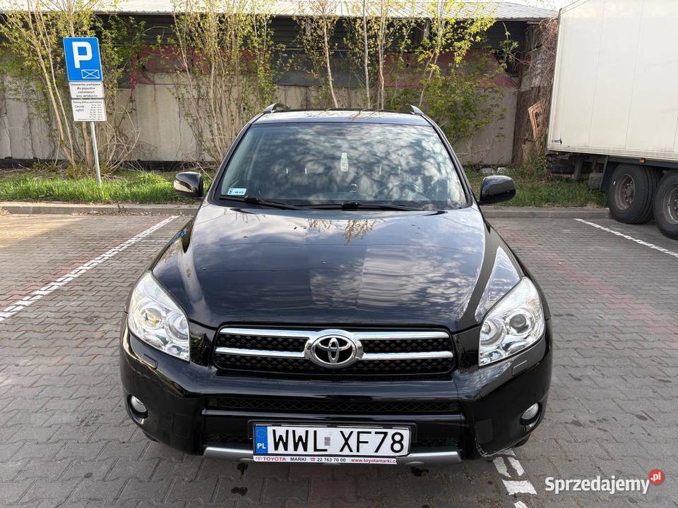 Totoya Rav4 D4D wersja PREMIUM bogate RAV4 Ząbki
