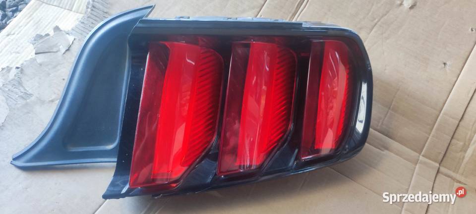 Mustang 2015r Lampa prawy tył USA lekko Jastrzębie-Zdrój