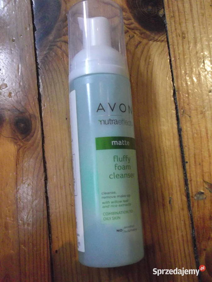 Odświeżająca pianka do oczyszczania twarzy Avon