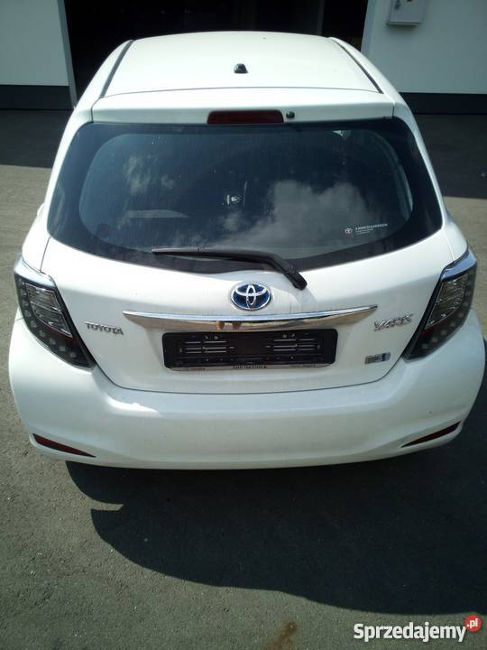 Toyota Yaris HYBRID 2014r lekko uszkodzona Jasło sprzedam