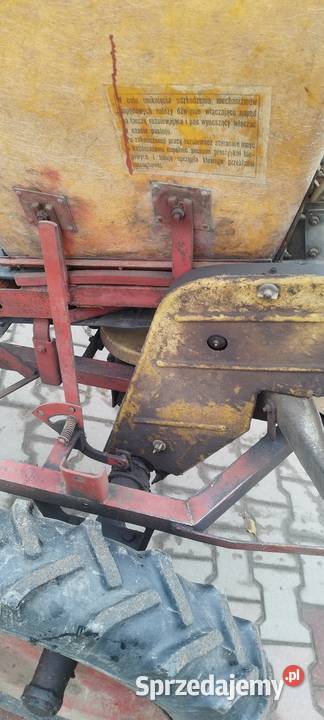 Rozsiewacz KOS Nowy Kawęczyn