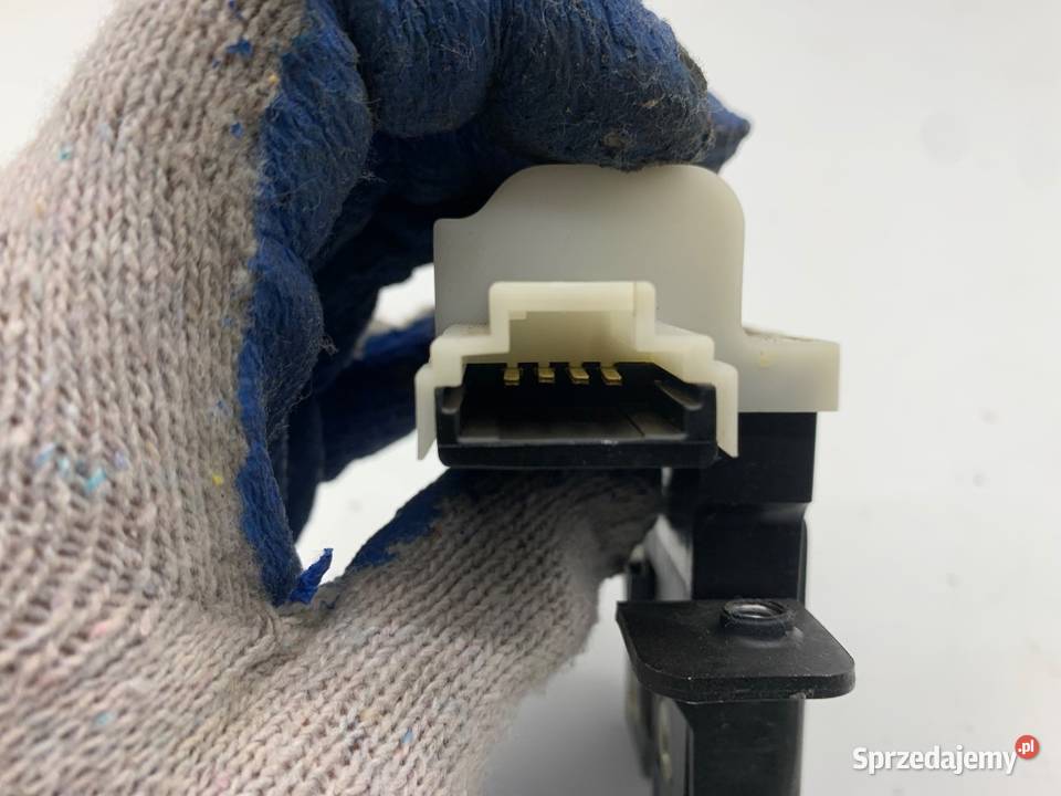 ZAMEK KLAPY TYŁ NISSAN MICRA K12 Hatchback