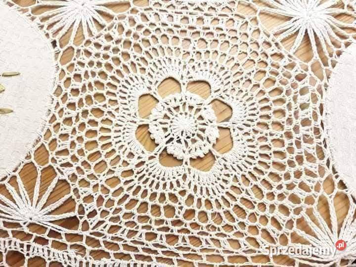 Obrus szydełko plus wstawki z haftem biały Obrusy Alwernia