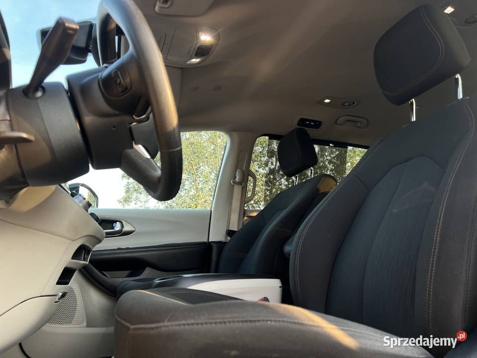 Chrysler Pacifica 2020 nawigacja Warszawa