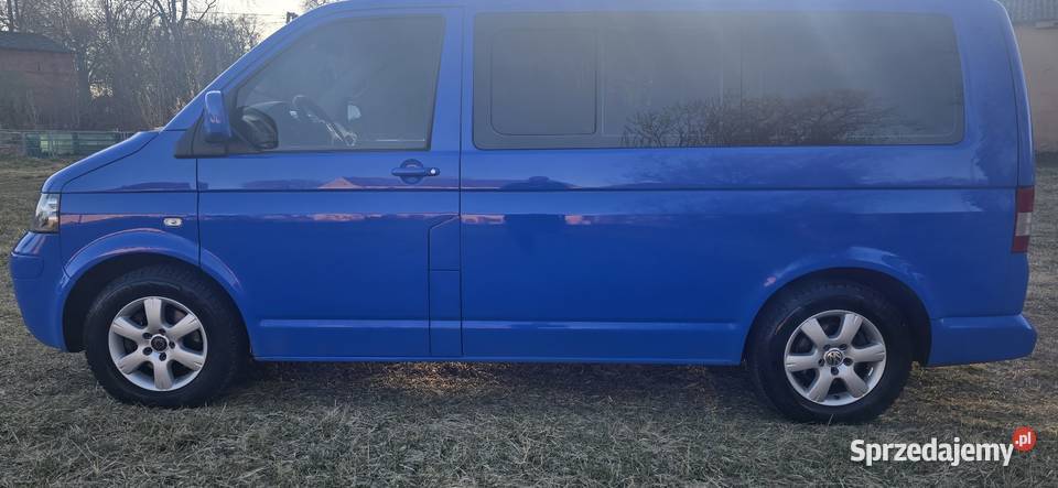 VOLKSWAGEN MULTIVAN Trzebiatów