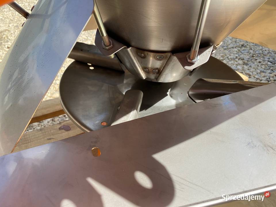 Włoski rozsiewacz COSMO PX300 Rawa Mazowiecka