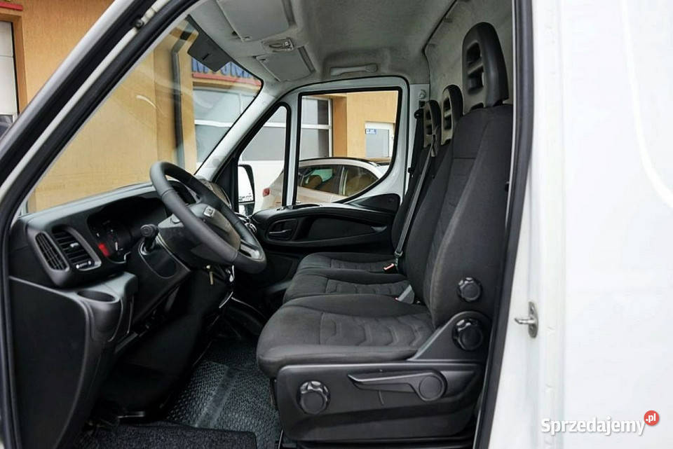 Iveco Daily 23HPI Klima NAVI kamera 145 2015r Płock