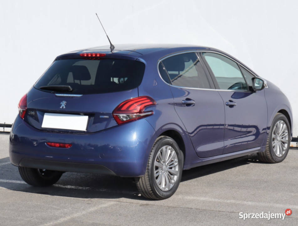 Peugeot 208 12 PureTech 208