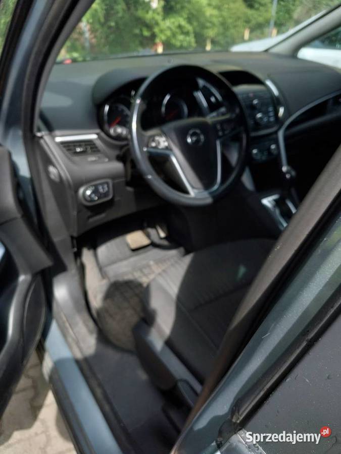 Samochód osobowy Opel Zafira Tourer 14 benzyna Zafira Piła