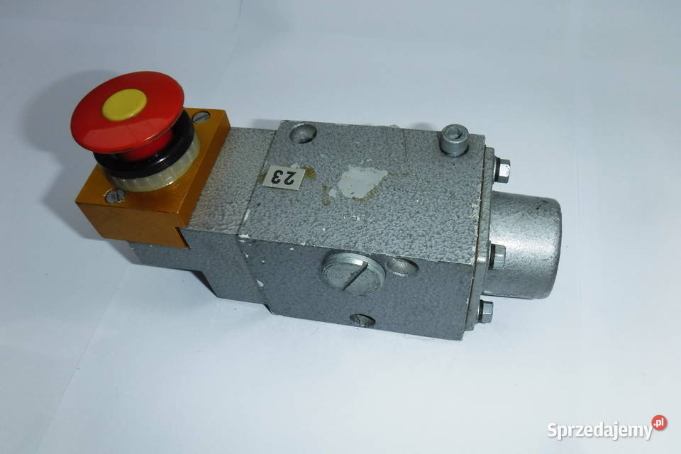 Rozdzielacz Łucznik zawór 13 gwint 38 z Otwock sprzedam