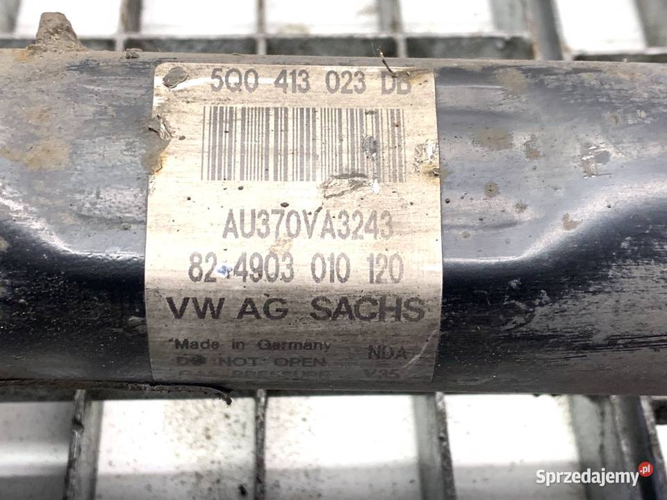 AMORTYZATOR LEWY PRZÓD ZE SPRĘŻYNĄ AUDI A3 8V 16