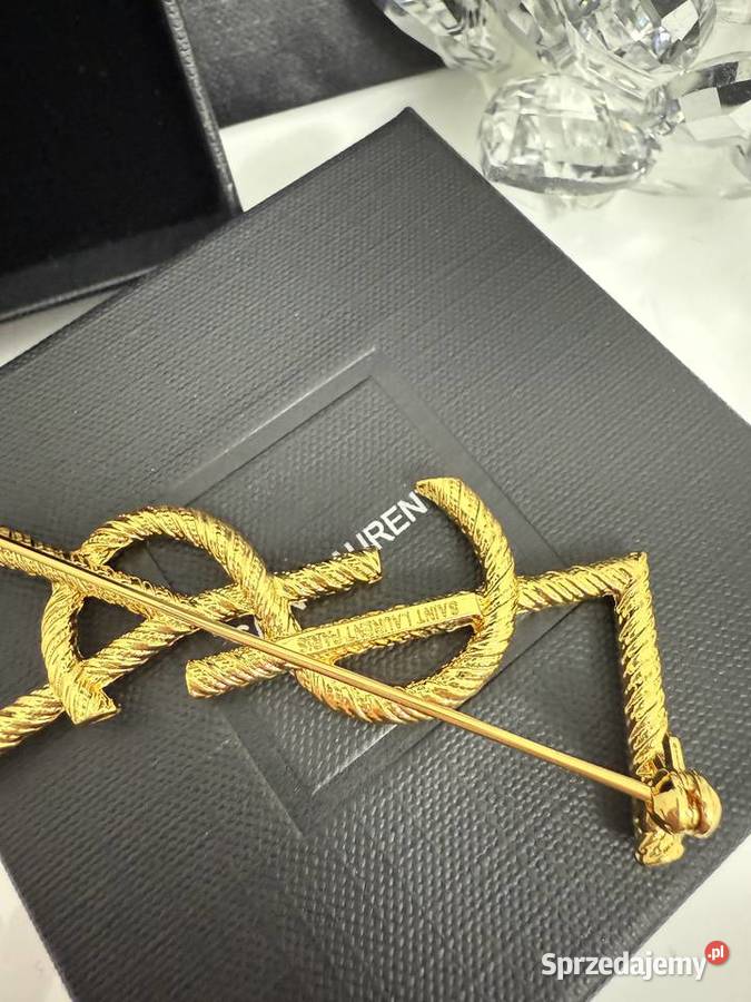 Broszka Saint Laurent warmińsko-mazurskie Bażyny