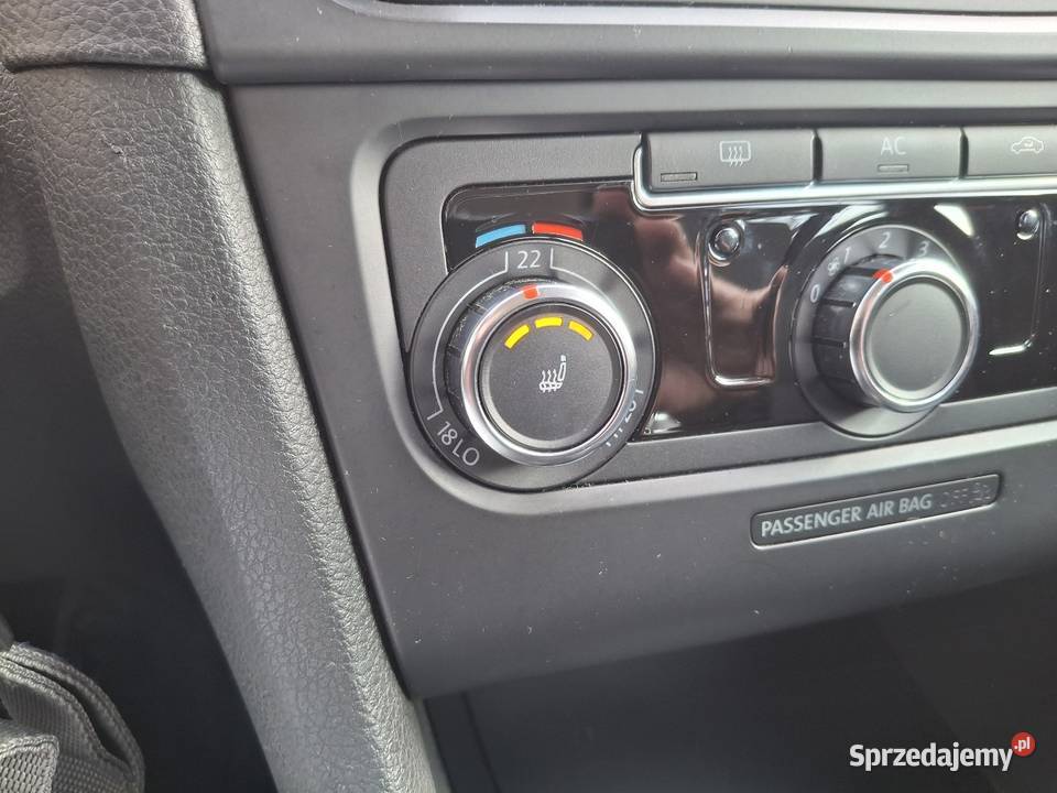 Sprzedam Volkswagen Golf 16 benzyna czujnik deszczu Golf Tomice sprzedam