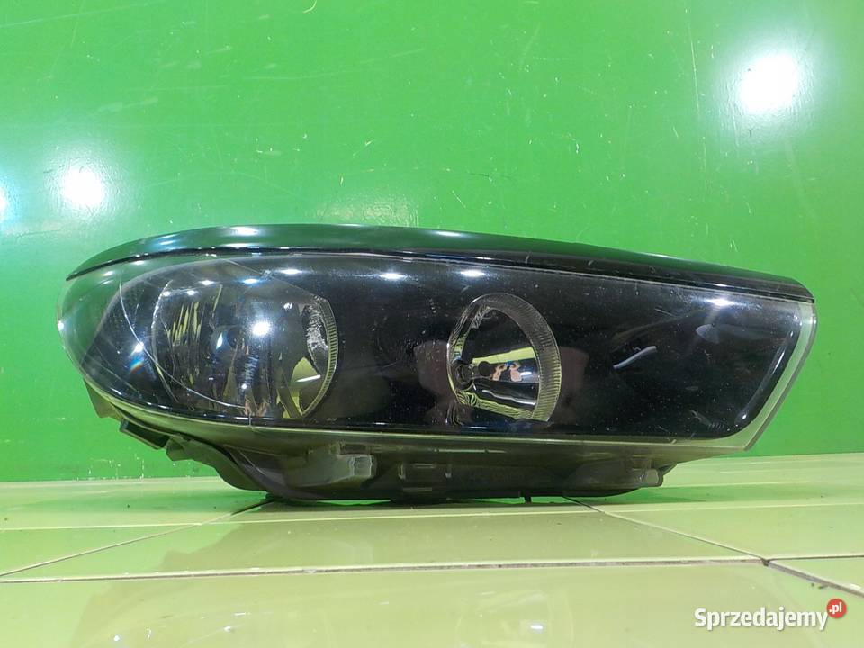 VW SCIROCCO 14 TSI 11r HB 3D lampa prawa przod Lampy przednie Suków