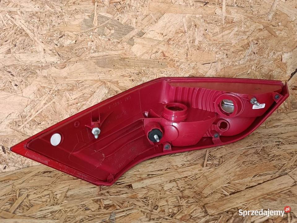 FORD FOCUS CABRIO 0610 LAMPA BŁOTNIK LEWY TYŁ Pleszew