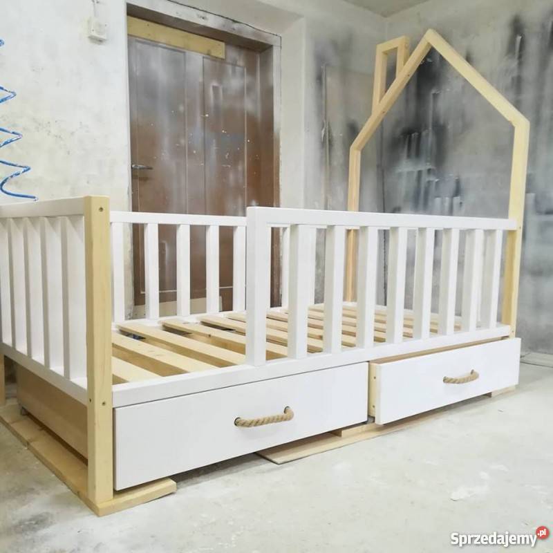 Łóżko z zagłówkiem DOMEK z szufladami pod Gorlice