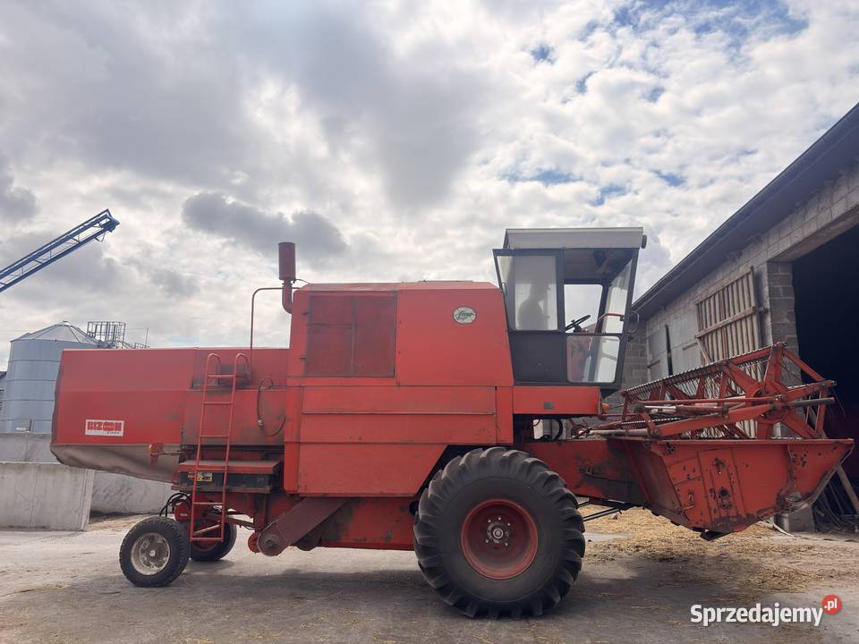 Sprzedam kombajn zbożowy bizon z056