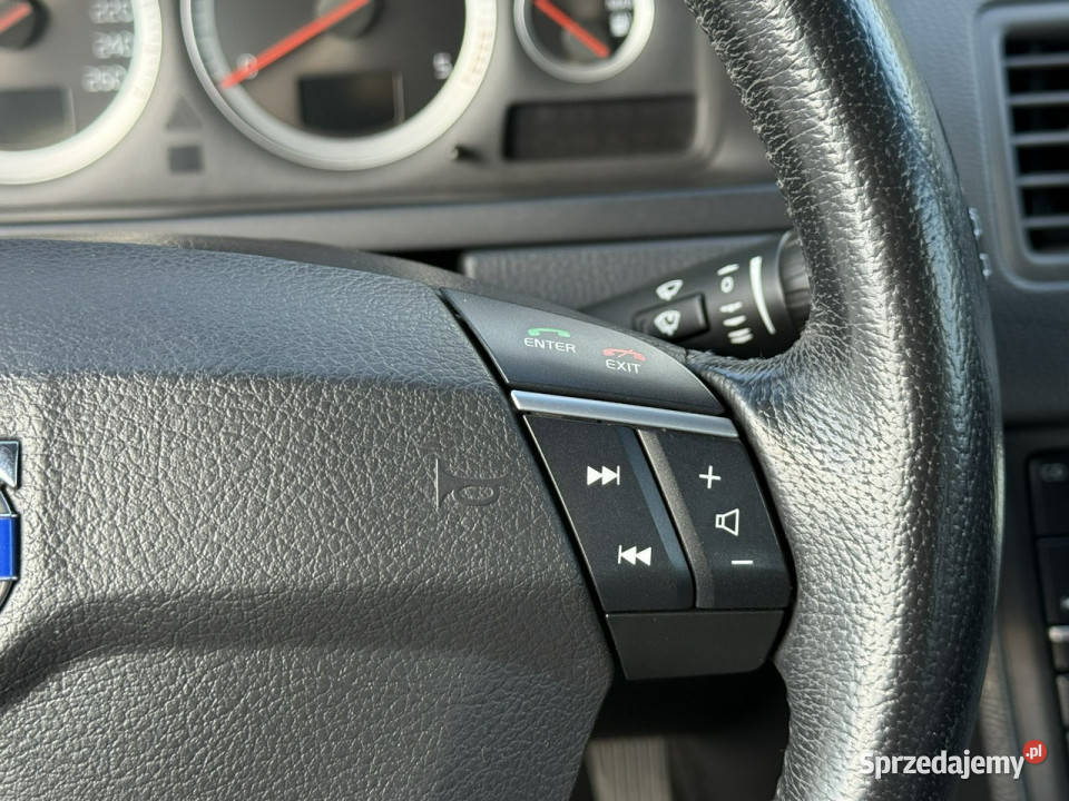 Volvo XC 90 24D5 163 światła przeciwmgielne Węgrów