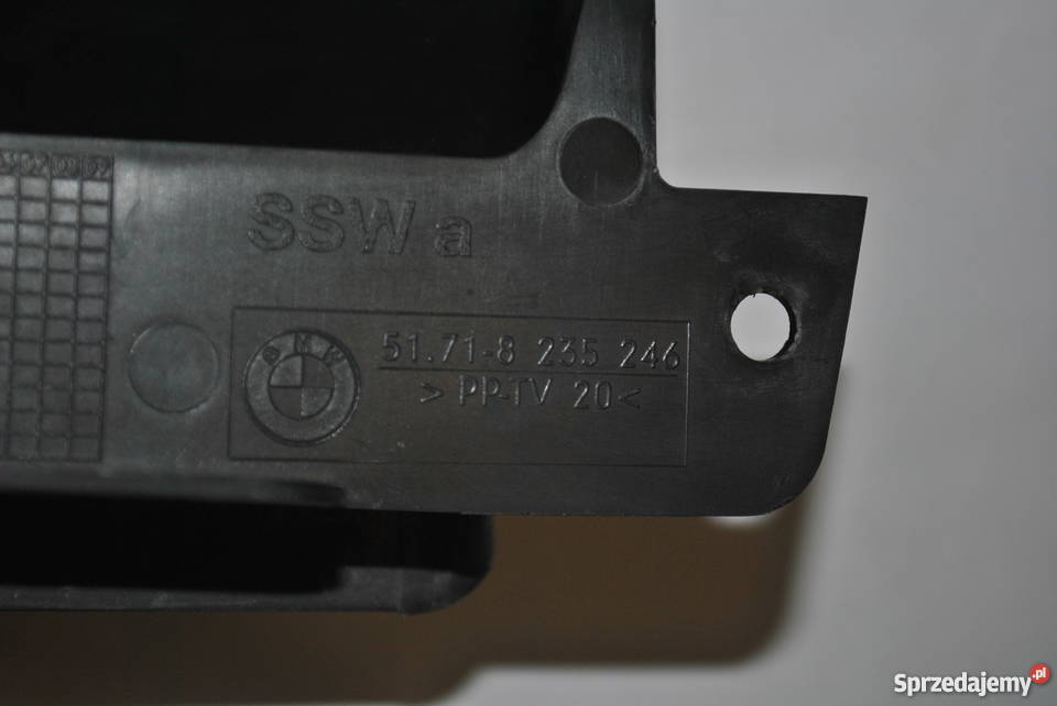 Kanał powietrza hamulca prawy BMW E46 zderzaki Poręba