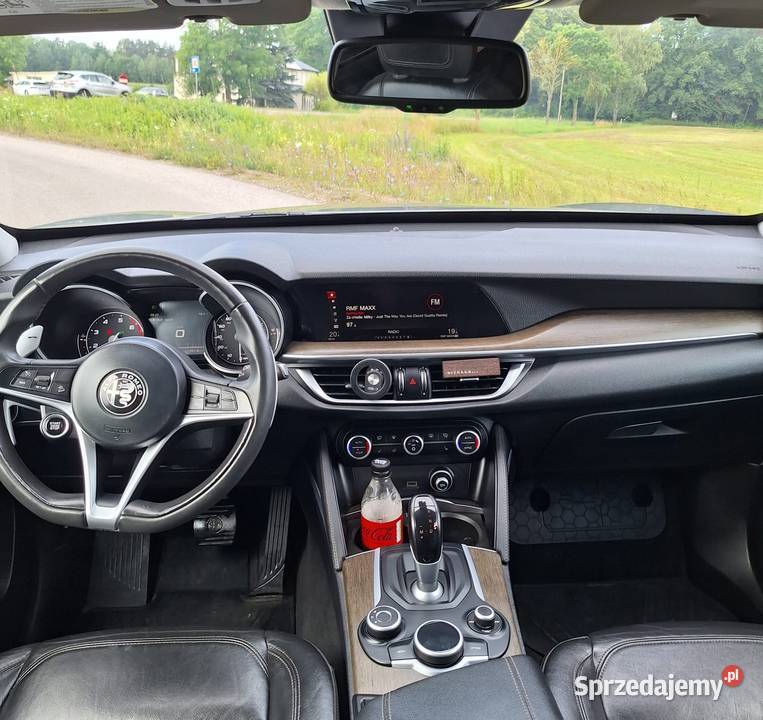Alfa Romeo Stelvio20 benzyna 280 Rok produkcji 2017