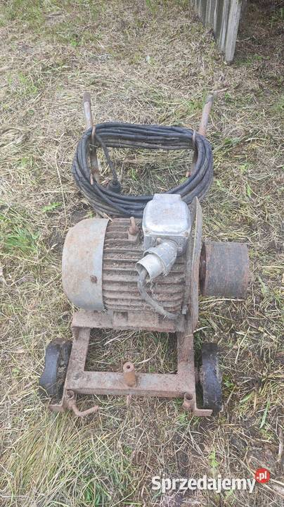 Silnik KW 55 na metalowym wózku Linia