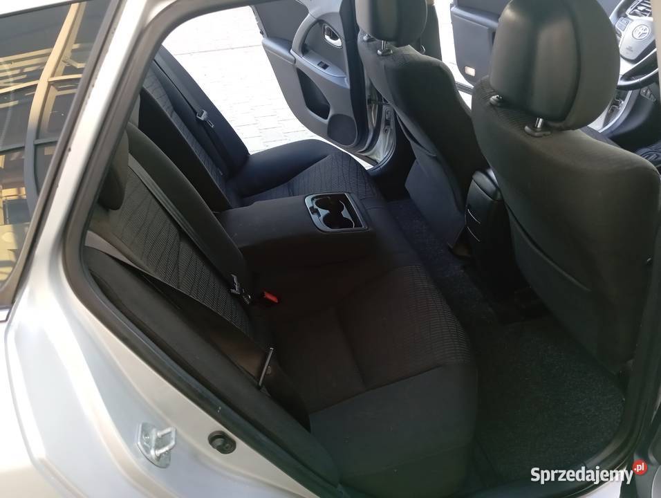 TOYOTA AVENSIS 20 D 4D STAN ZAREJESTROWANA