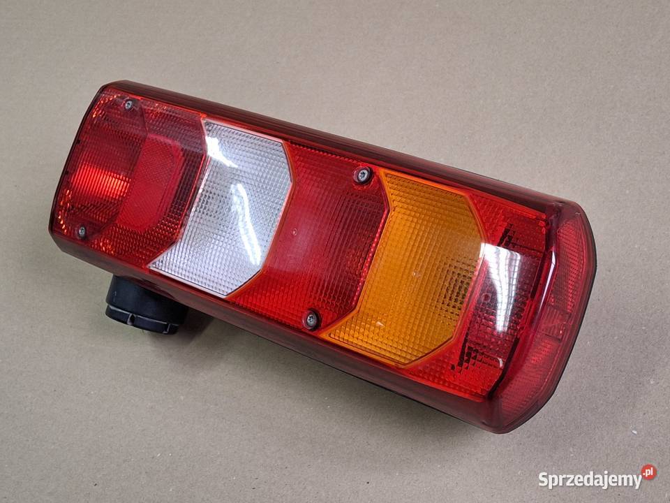 MERCEDES ACTROS MP4 LAMPA PRAWY TYŁ SYGNAŁ PRAWA