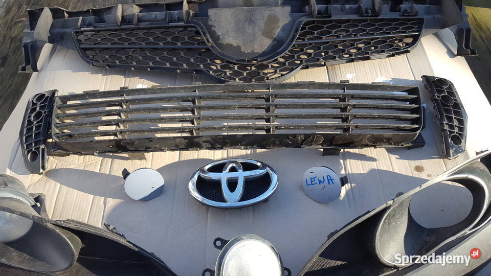 toyota auris I grill ślizgi kratka halogen hokej osobowe Ostrów Wielkopolski