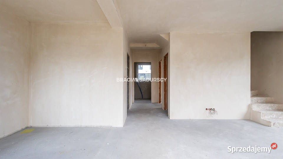 Dom wolnostojący 10142m2 Zagacie Skowronki 1 piętro